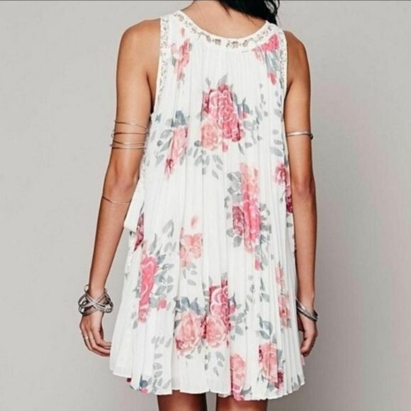 Free People Floral Lace Acordian Pleated‎ Tent Swing Dress - Picture 4 of 8